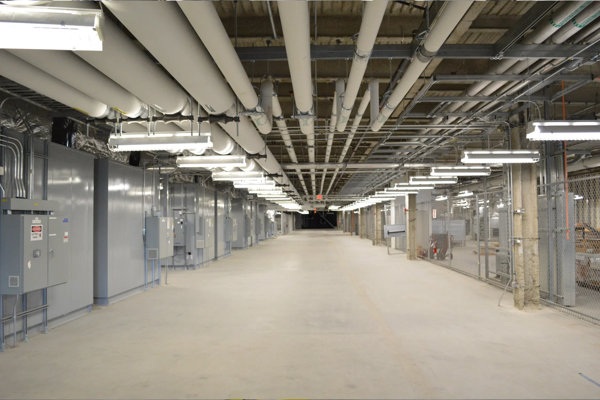 Barnum Elec 02 2.webp