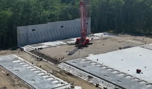 ONE SITE. ONE DAY. COUNTLESS MOVING PARTS